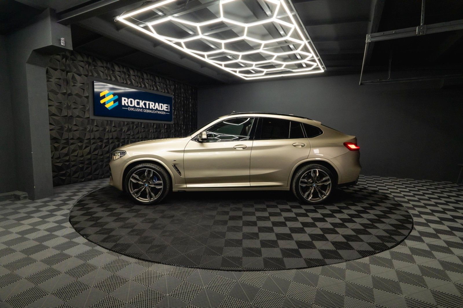 Fahrzeugabbildung BMW X4 M40i M Performance Shadow Line | Pano | LED