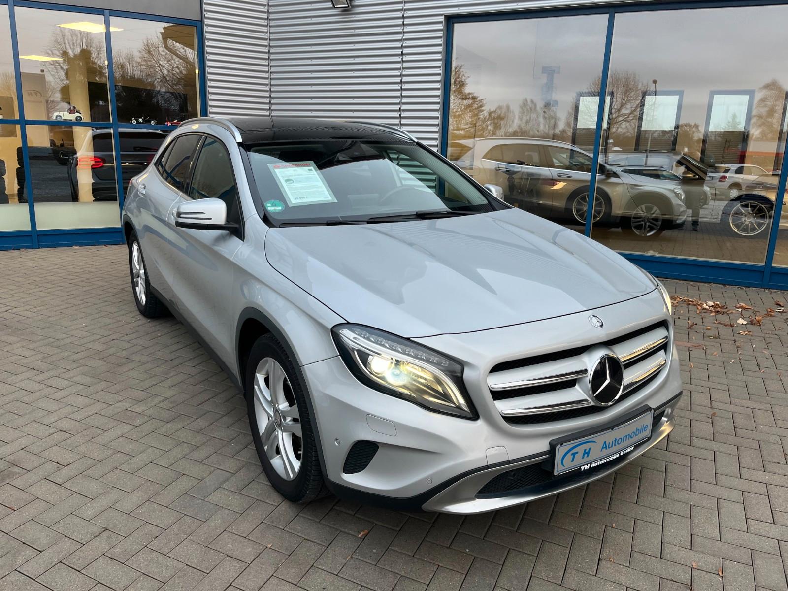 Mercedes-Benz GLA 200/Panorama/NAVI/LED/SHZ/AHK
