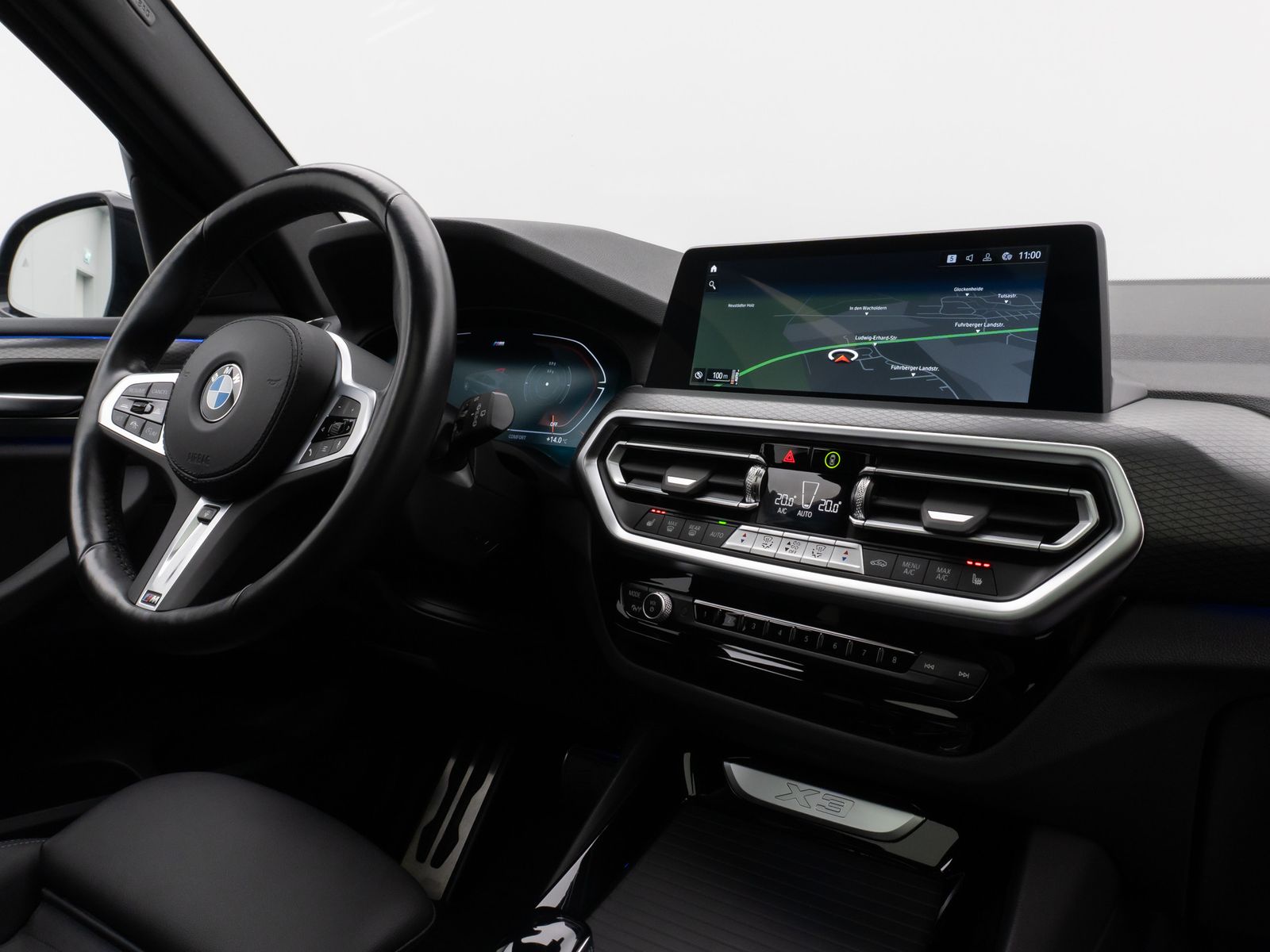 Fahrzeugabbildung BMW X3 xD20d M Sport Panorama Kamera Laser HUD HiFi