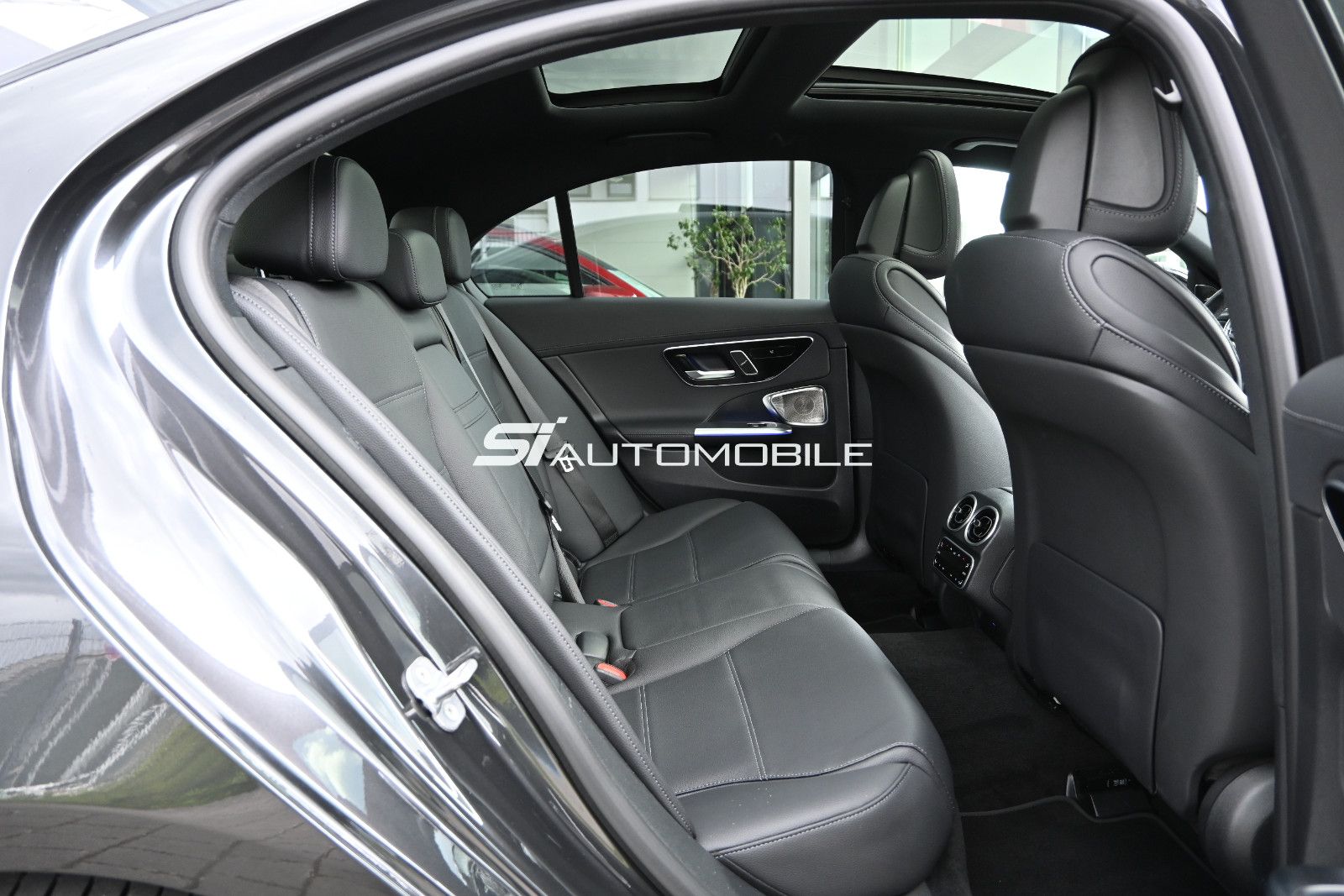 Fahrzeugabbildung Mercedes-Benz C 400 e 4Mat. AMG Line °UVP 100.026€°PANO°AHK°