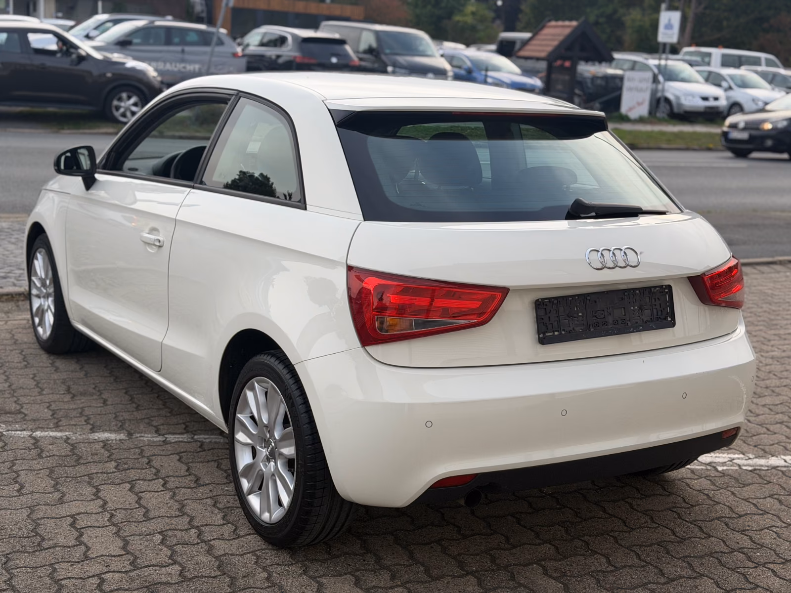 Audi A1 ambition KLIMA/LEDER/NAVI/PDC