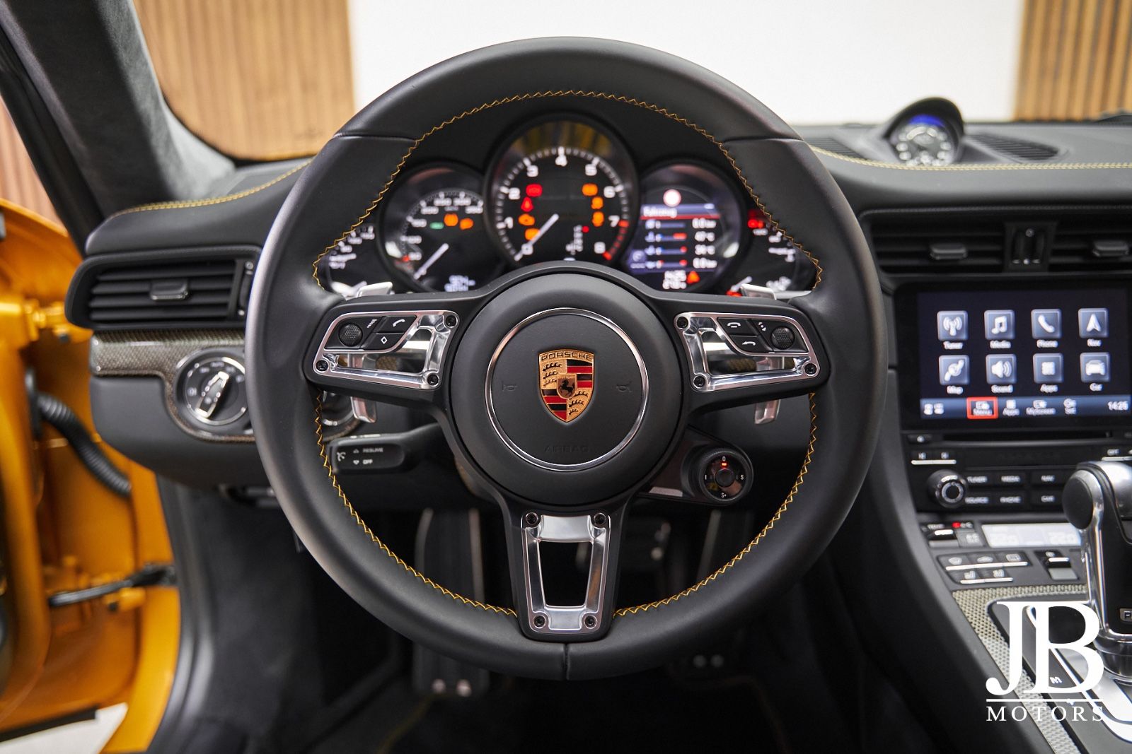 Fahrzeugabbildung Porsche 911 Turbo S Exclusive Series Burmester Lift