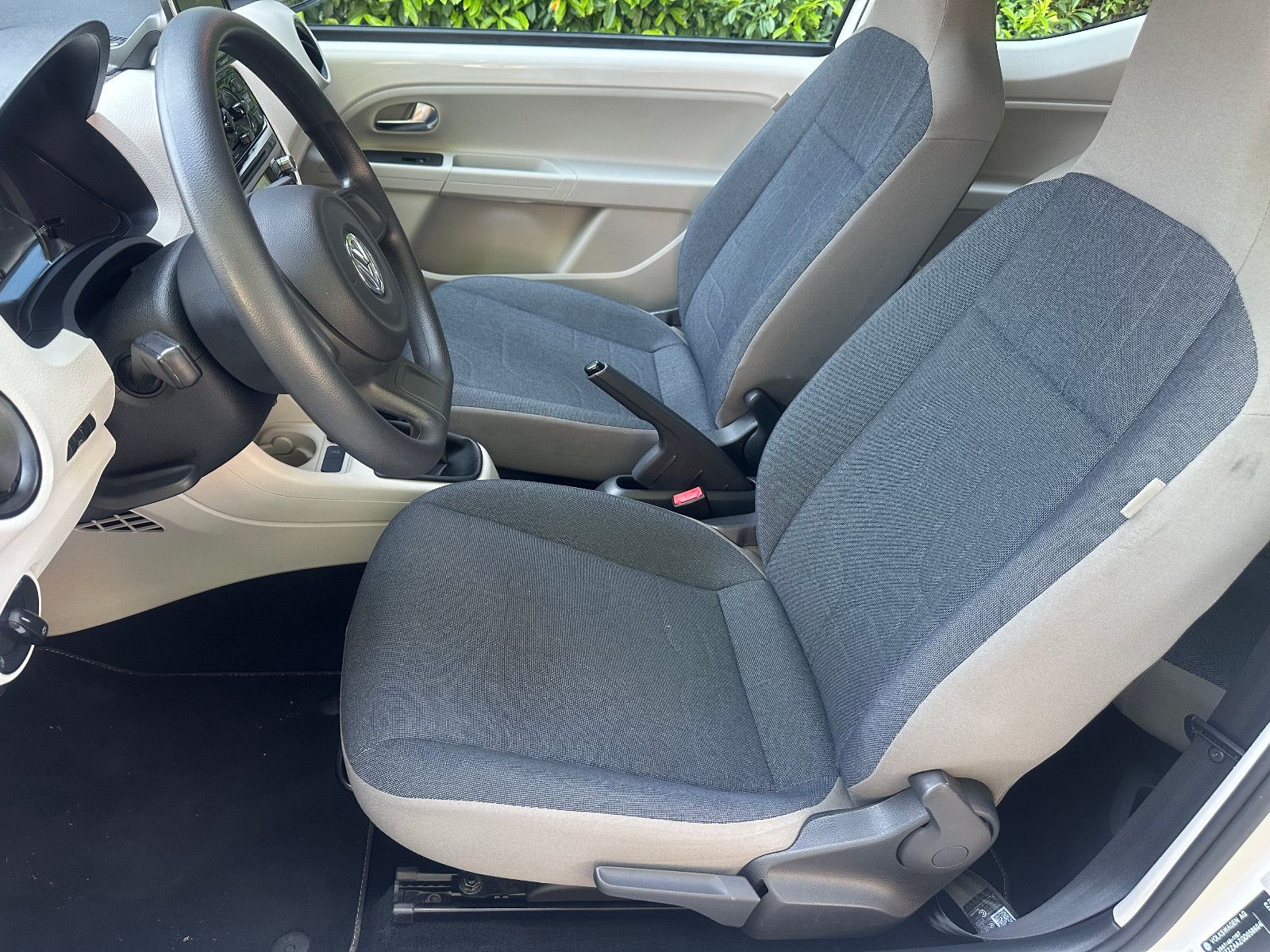 Fahrzeugabbildung Volkswagen up! MOVE*1.HAND+NAVI+SITZHEIZUNG*