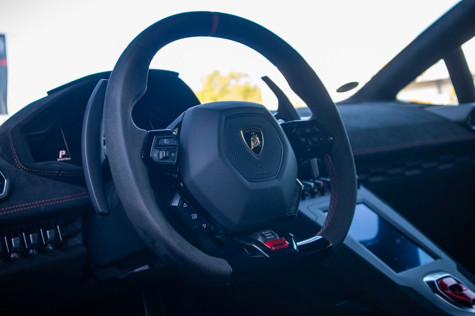 Fahrzeugabbildung Lamborghini Huracán STO Orange Inz.-/Tausch Finanz. möglich