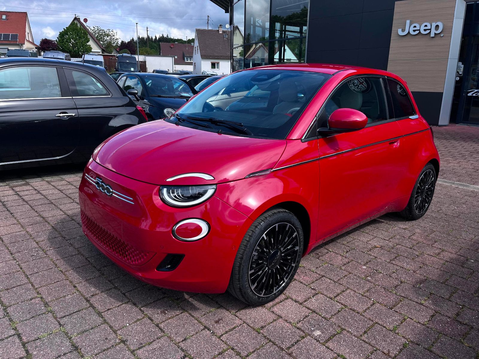 Fahrzeugabbildung Fiat 500e 500 e La Prima