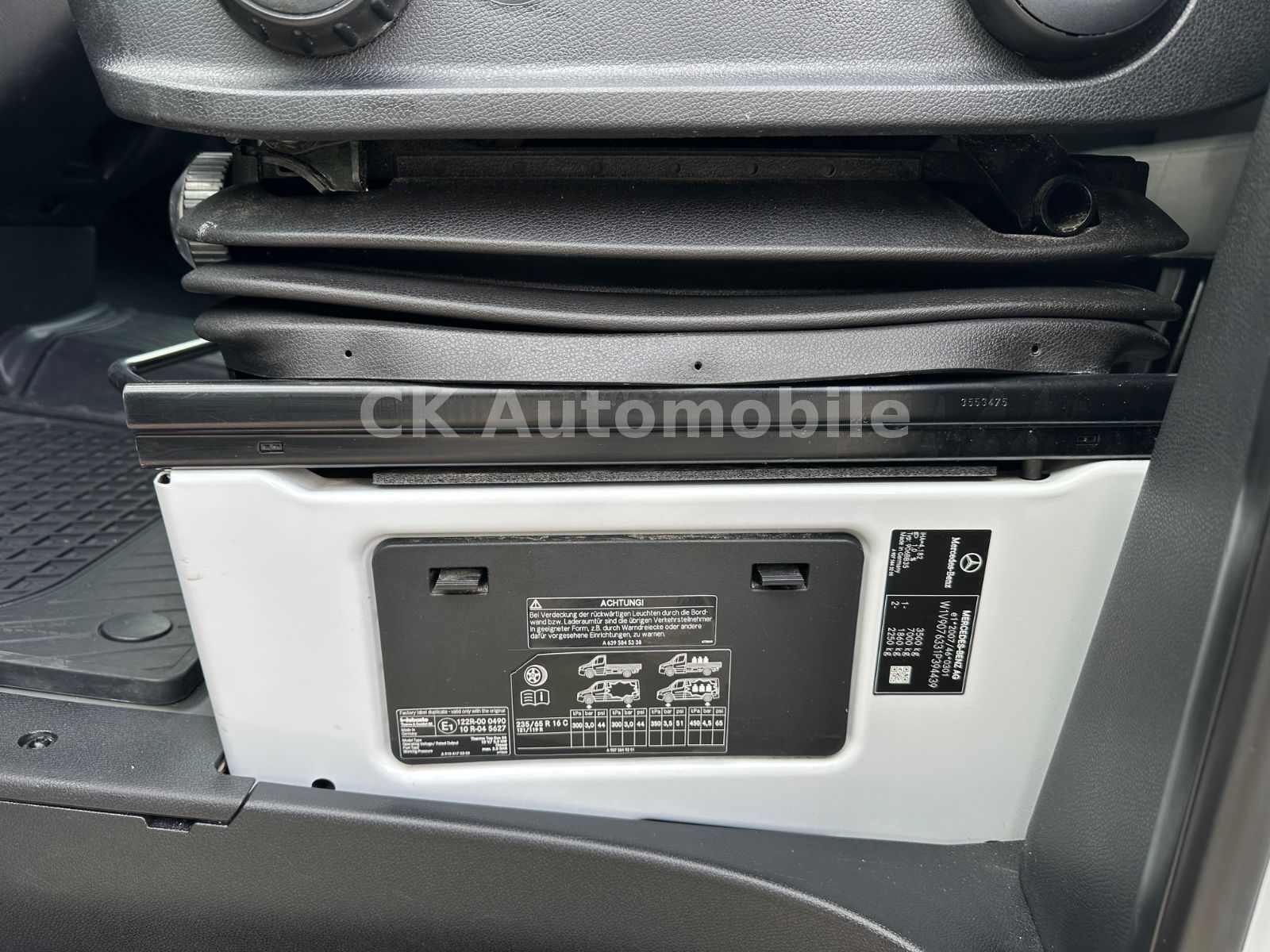 Fahrzeugabbildung Mercedes-Benz Sprinter III Kasten 319 V6 RWD Mixto/Autom./Navi