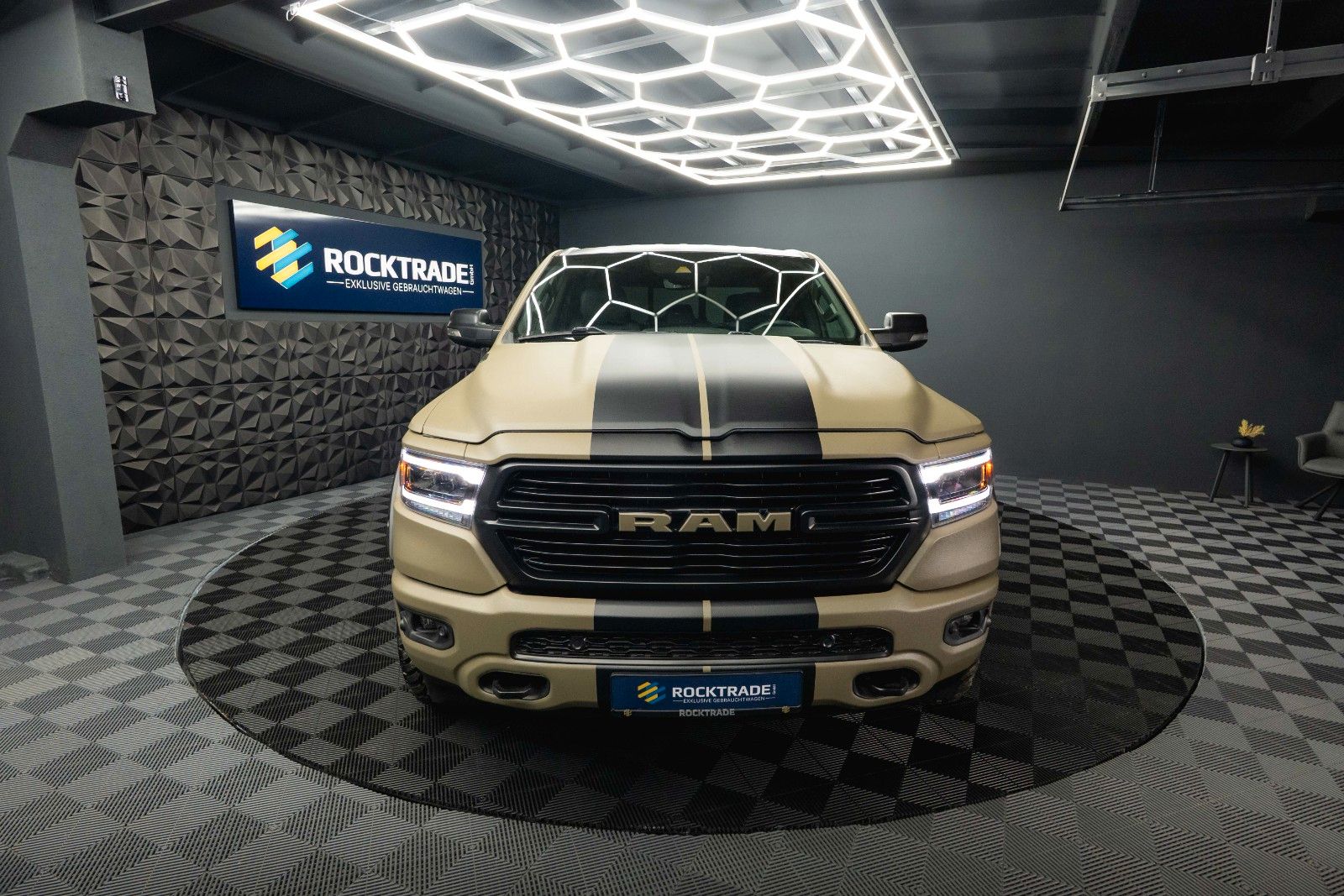 Fahrzeugabbildung Dodge RAM 5.7 V8 HEMI 4x4 PUNISHER LONGBED AxleLock