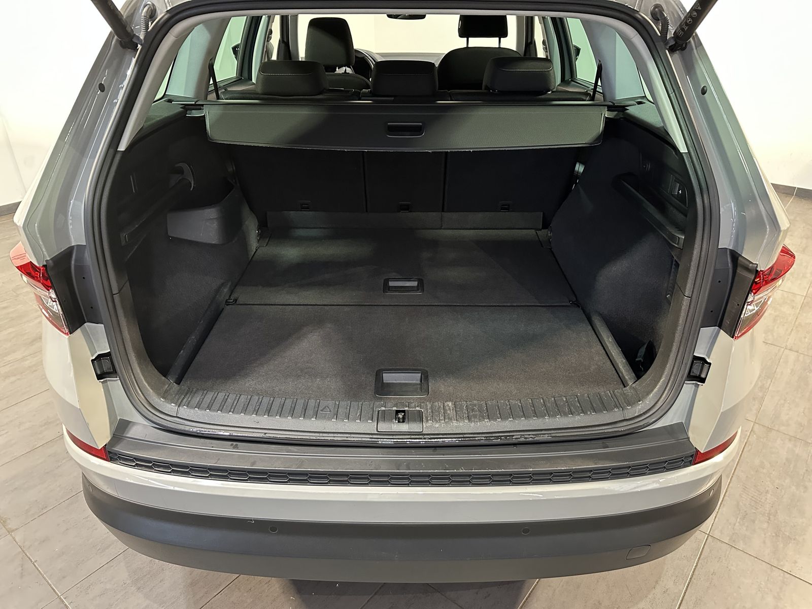 Fahrzeugabbildung SKODA Kodiaq 2.0 TDI 4x4 DSG Clever NAV+LED+AHK+V-COCK