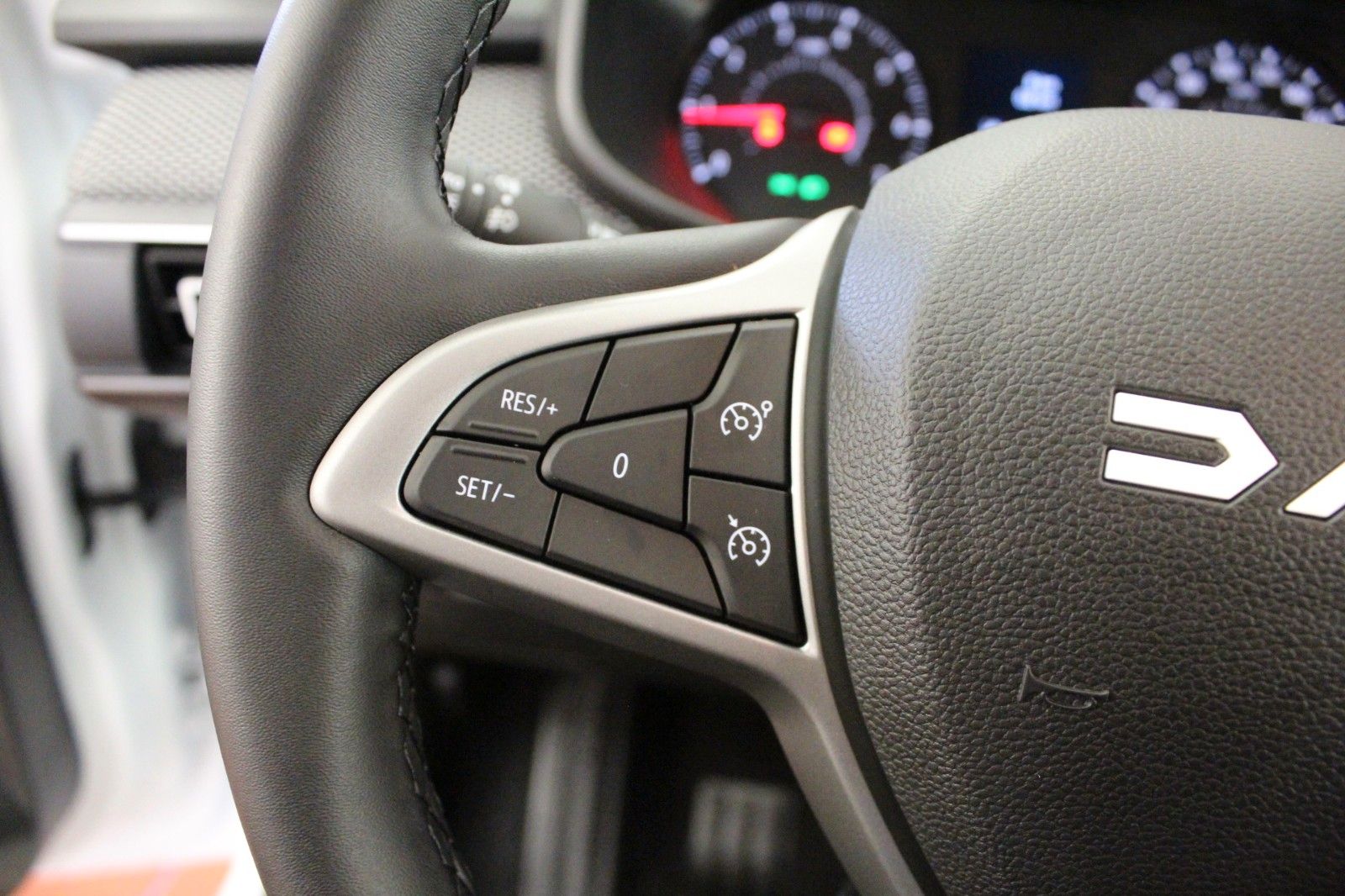 Fahrzeugabbildung Dacia Sandero TCe 90 auto Journey *Komfort-Paket*Sitzh