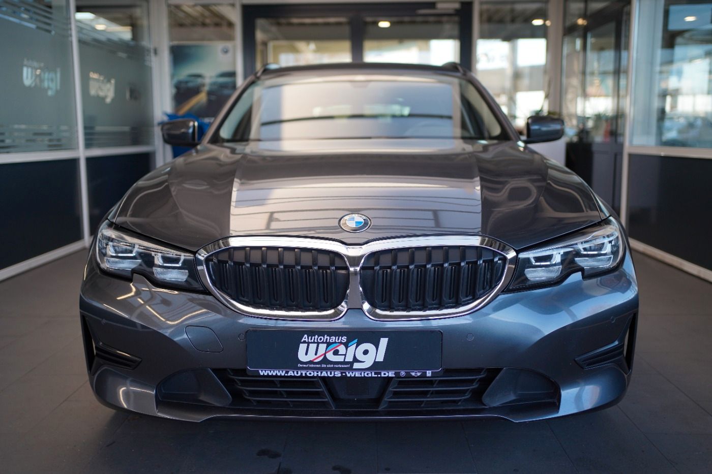 Fahrzeugabbildung BMW 320d Touring +Live Cockpit Prof.+Driving Assist.