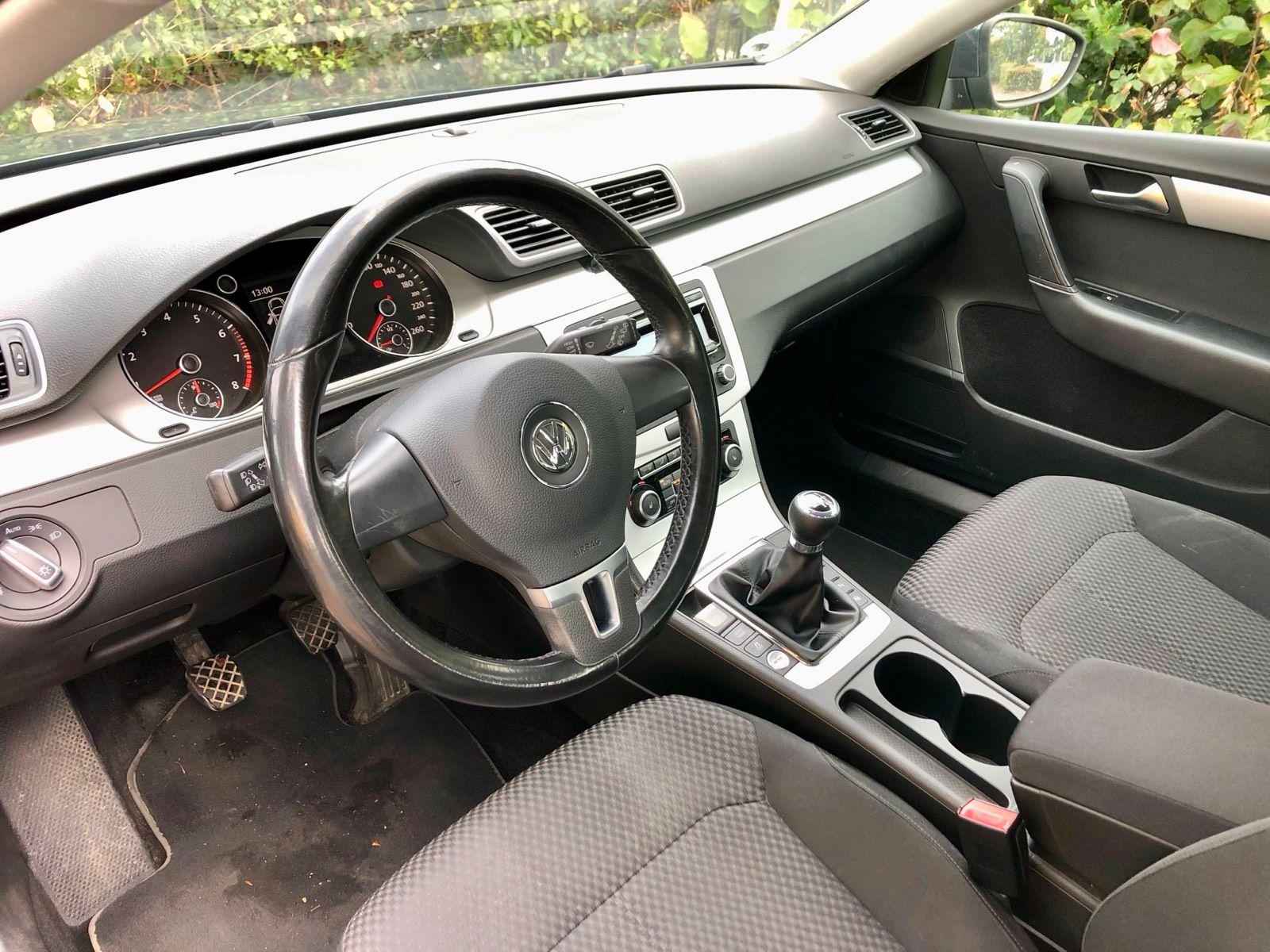 Volkswagen Passat 2011 — photo 10