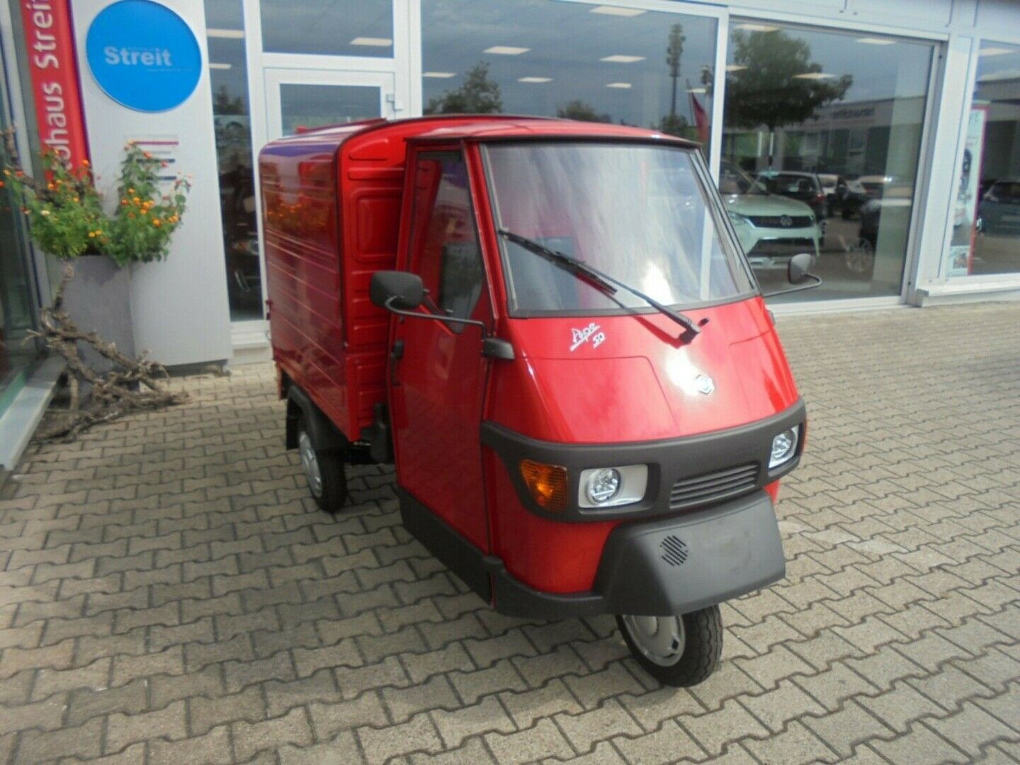 Fahrzeugabbildung Piaggio Ape 50 Kasten rot, auch als 25kmh erhältlich*