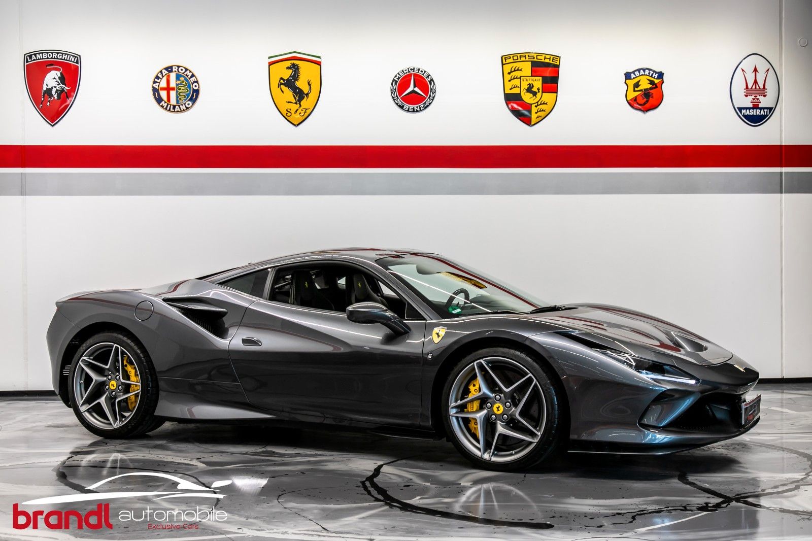 FERRARI F8