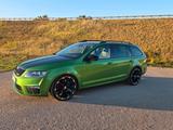 Skoda Octavia 2.0 TDI RS Combi RS - Skoda Octavia: Grün, RS