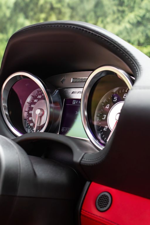 MERCEDES-BENZ SLS 2014