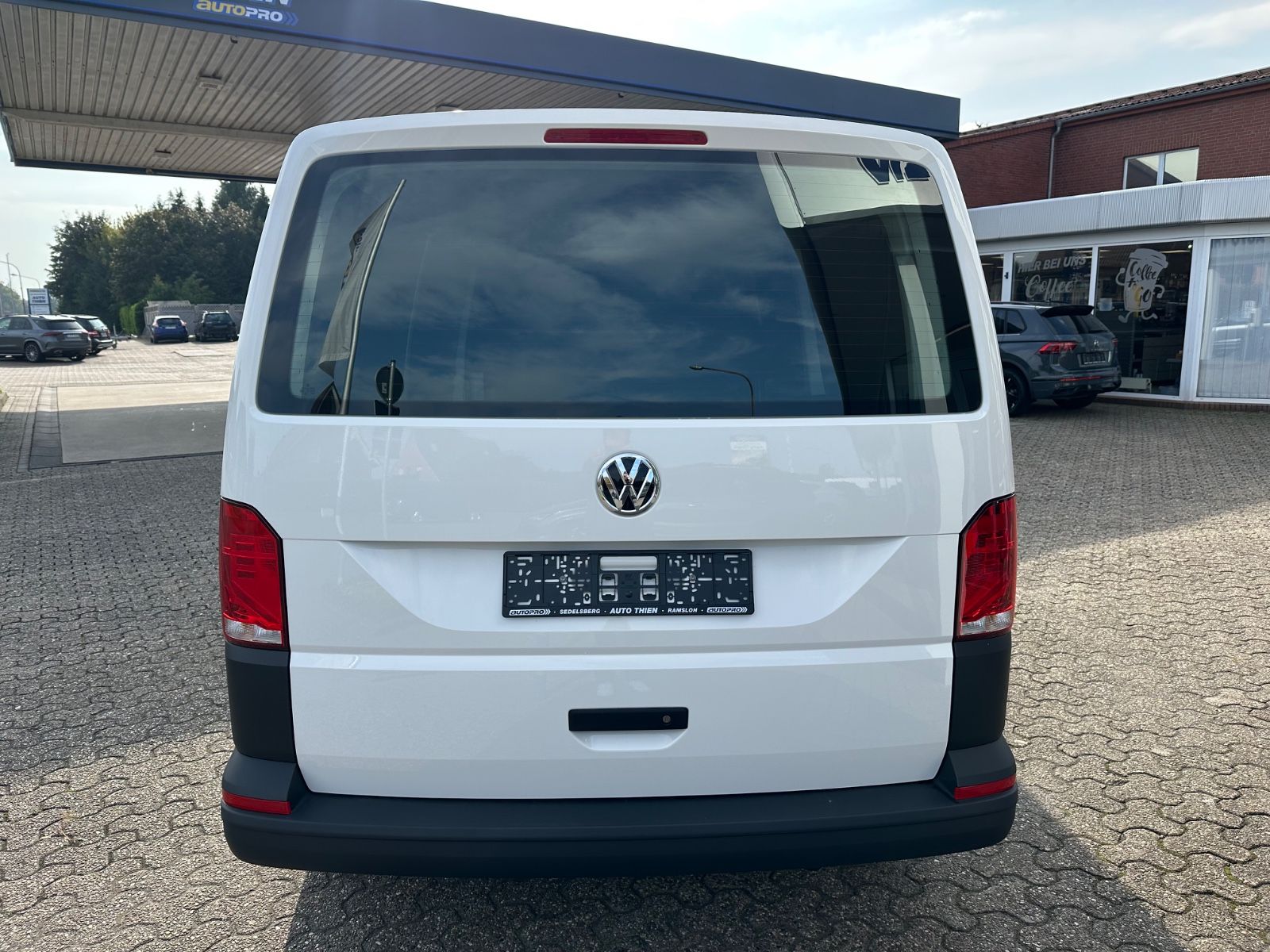 Fahrzeugabbildung Volkswagen T6.1 Transporter Kasten 2.0 TDI LR Klima/Tempom