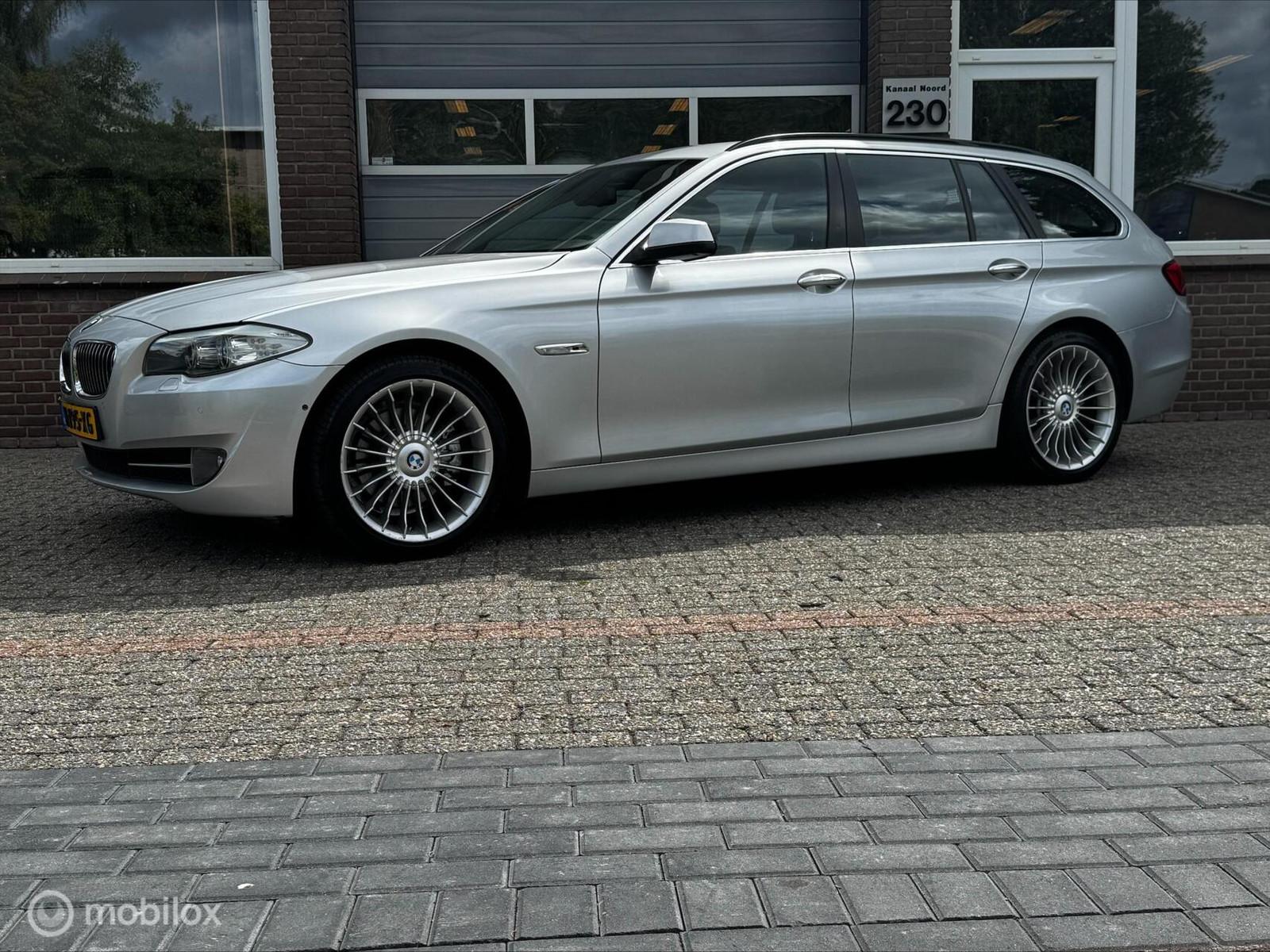 BMW 5-serie Touring 523i High Executive LEDER/AIRCO/