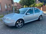 Volkswagen VW Bora 2,3 VR5 20V 4-motion Limousine - Volkswagen Bora: V5