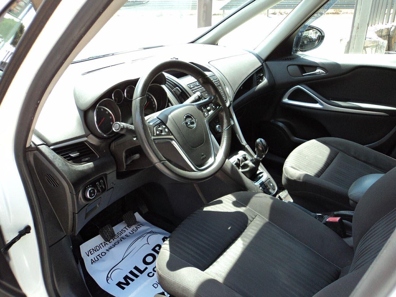 Opel Zafira tourer 2014 — photo 11