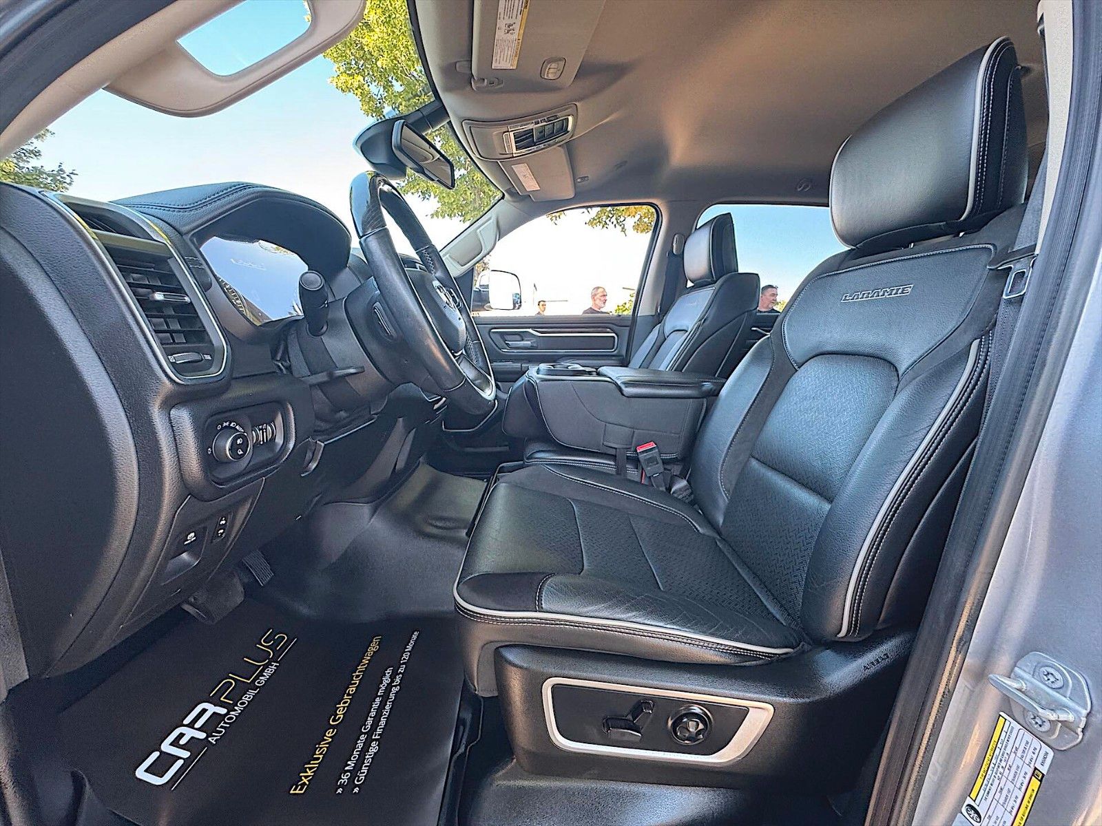 Fahrzeugabbildung Dodge RAM 5.7 V8 HEMI Night LARAMIE 4x4 LONGBED 19%