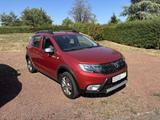Dacia Sandero Stepway TCe 90 S&S Prestige - Dacia Sandero: Rot