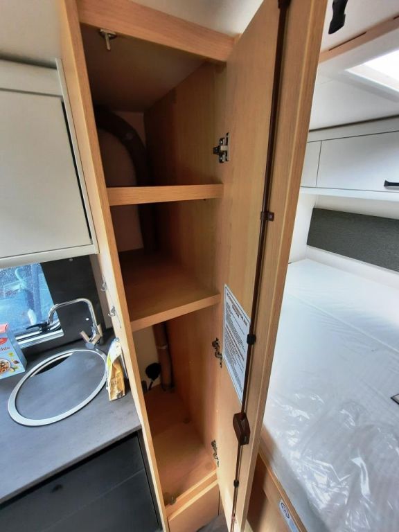 Fahrzeug Übersicht 19 Fahrzeugabbildung Sunlight A 60 Verfüg. / Sparen Sie 4.033,- €