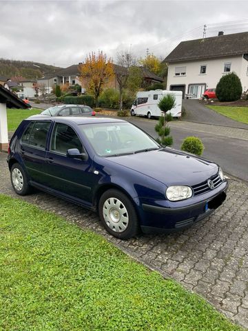 Volkswagen VW Golf  zum Verkauf VB