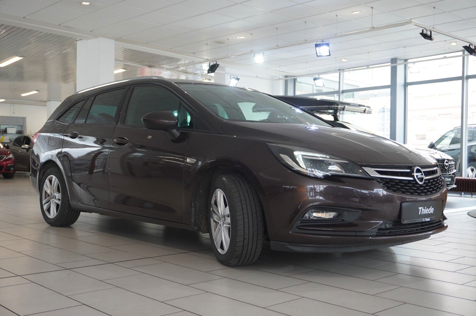 Fahrzeugabbildung Opel Astra K ST 1.4T ON NAVI/LED/KAMERA/SHZ/SPORT/PDC