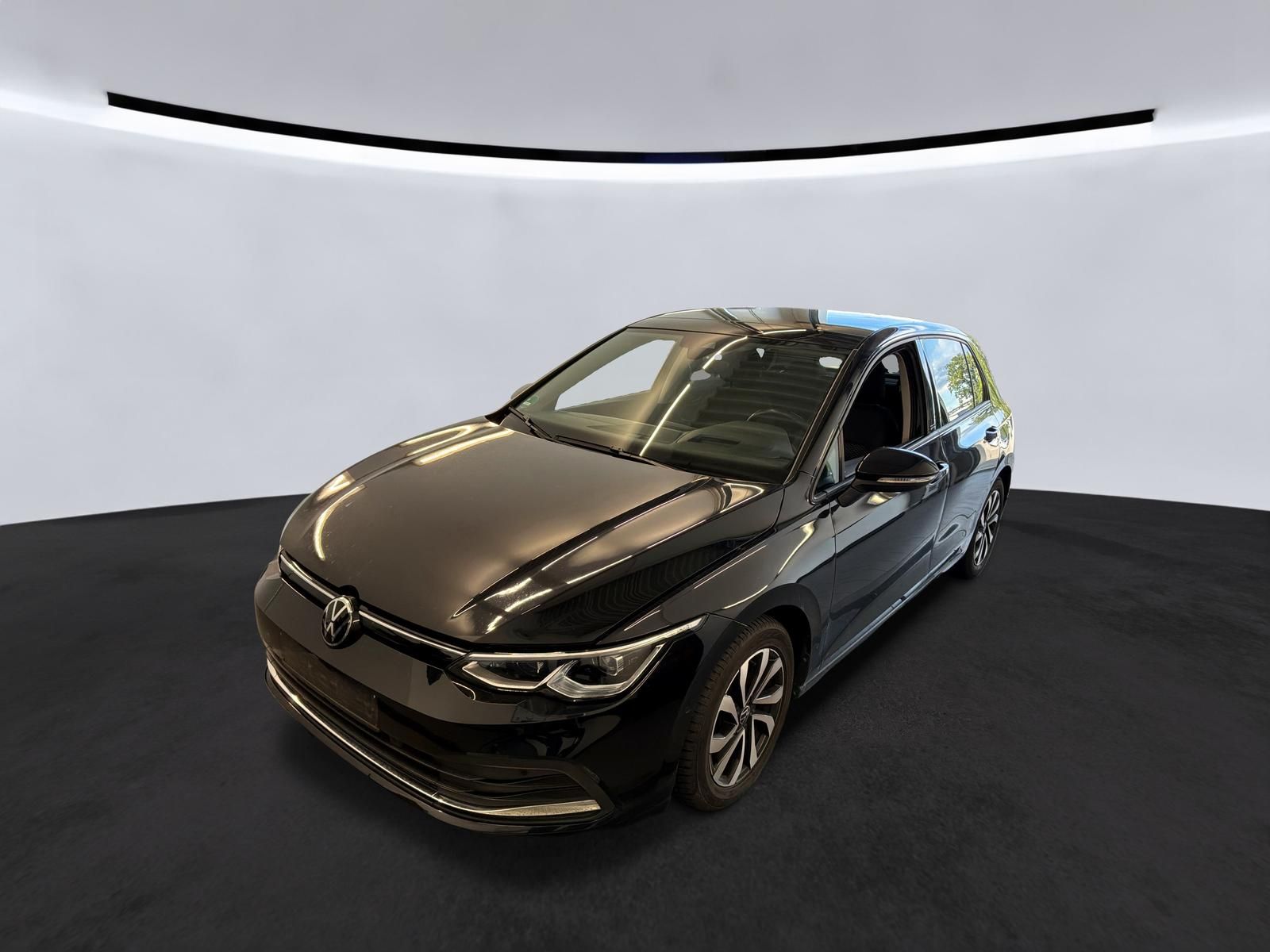 Volkswagen Golf VIII 2.0 TDI DSG/PANO/IQ LIGHT/HEADUP/AHK