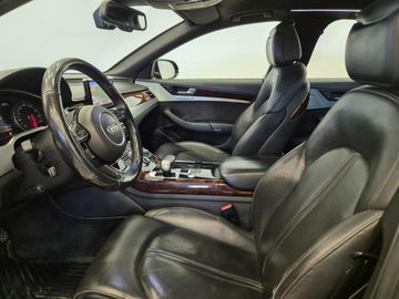 Audi A8 - 8