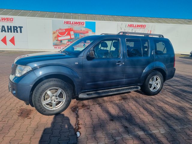 Nissan Pathfinder 2.5 dCi Premium  4x4 AUTOMATIK