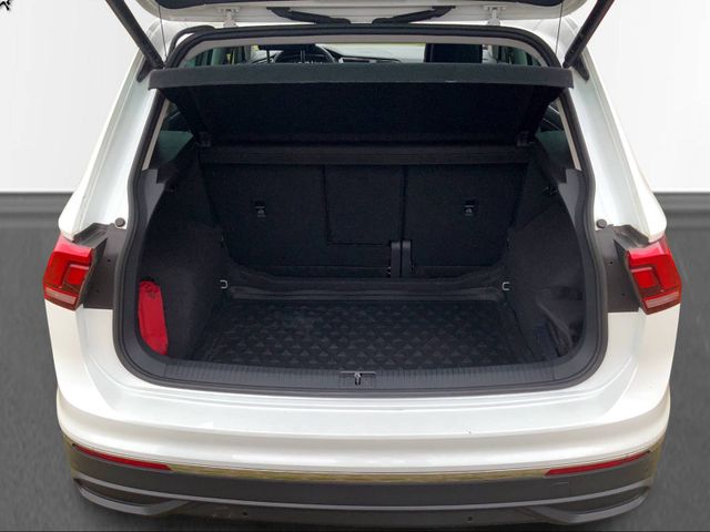 Tiguan 1.5 TSI Active,RFK,NAV,SHZ,LED.