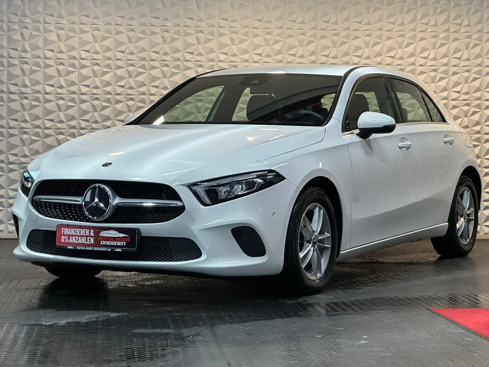 MERCEDES-BENZ A180d* LED#SHZ#NAVI#TEMPO#KLIMAAUTO#PDC#SPUR# - Image 4