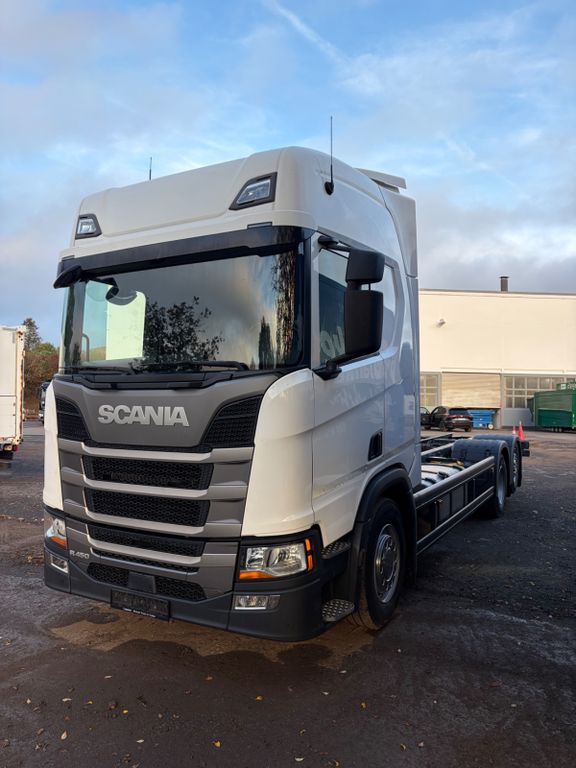 SCANIA