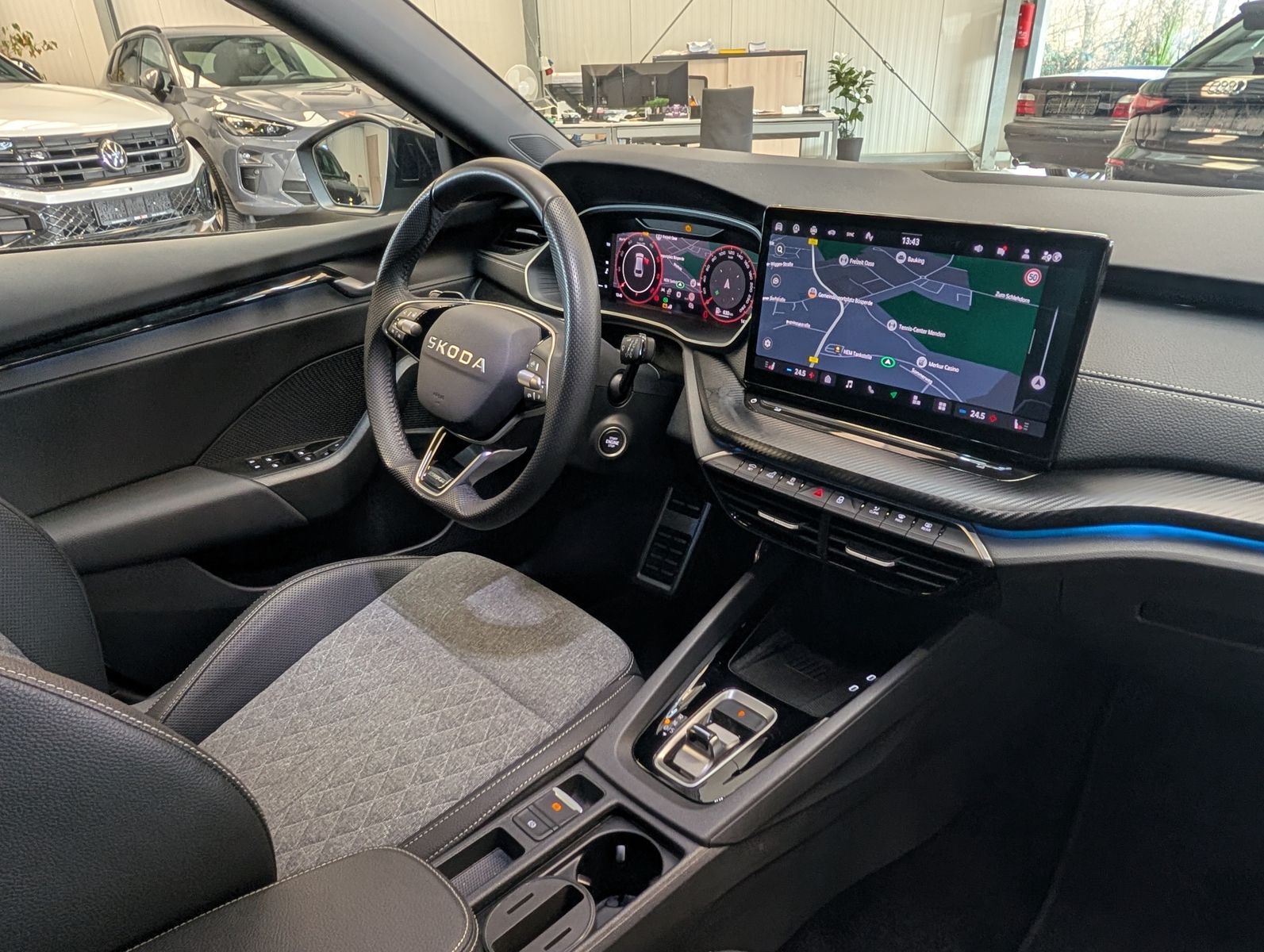 Fahrzeugabbildung SKODA Octavia 2.0 TDI Sportline Matrix Canton AHK 5J.G