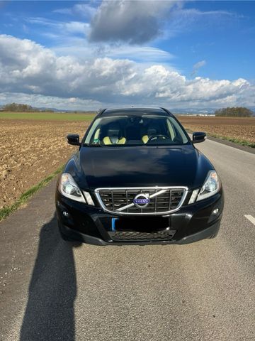 Volvo XC60 2,4D AWD