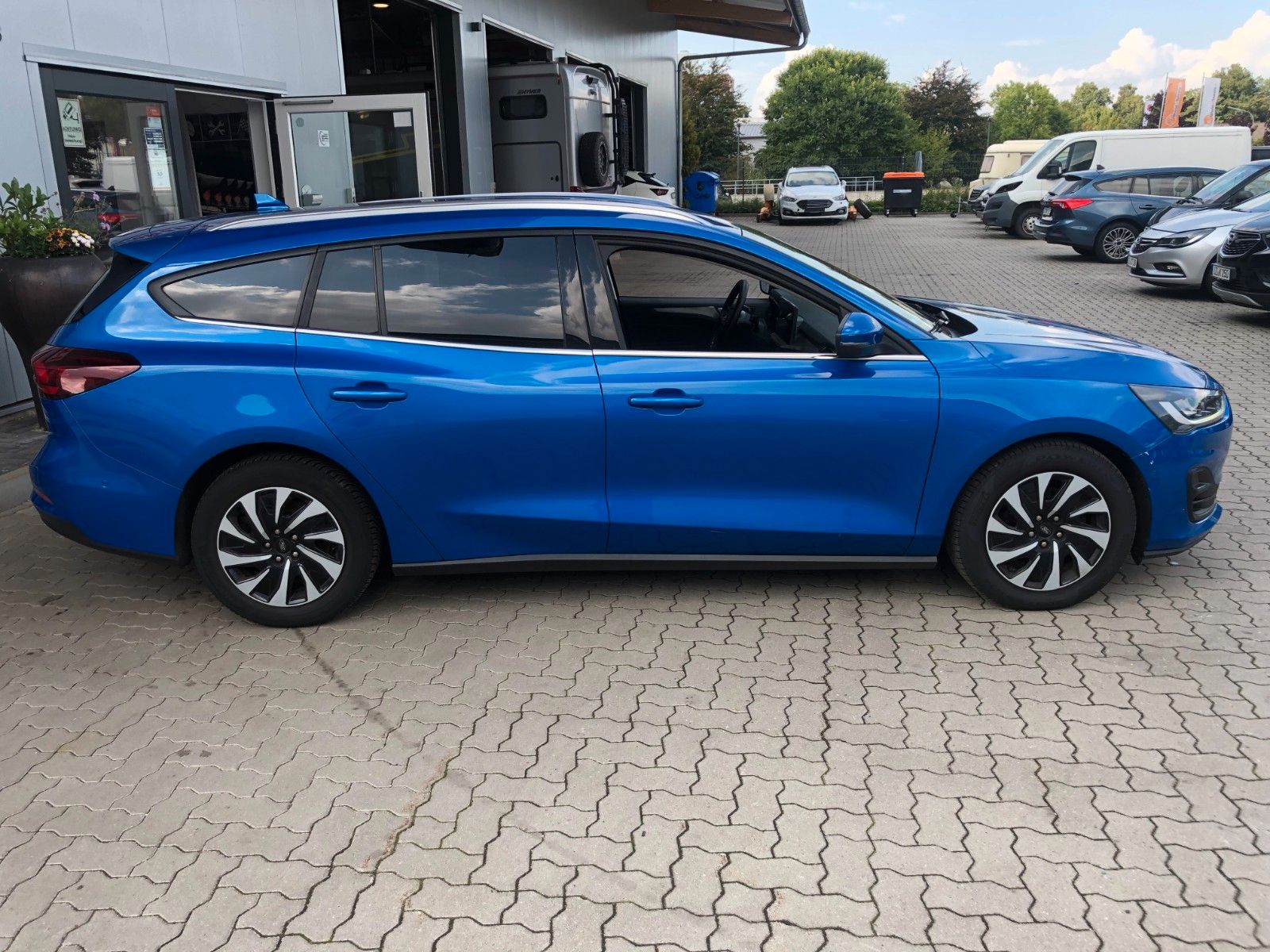 Fahrzeugabbildung Ford Focus Turnier Titanium X