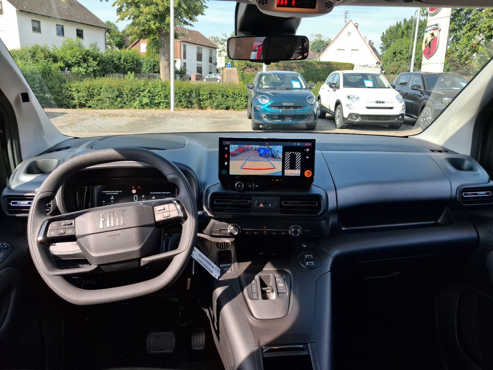Fahrzeugabbildung Fiat Qubo L 7-Sitzer L2 1.5 Diesel 96 kW Icon