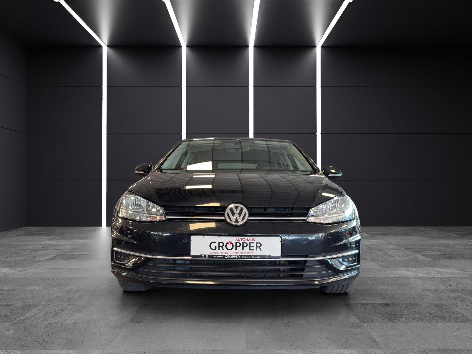 Volkswagen Golf VII 1.5 TSI ACT DSG/Panorama/AppConnect/VC