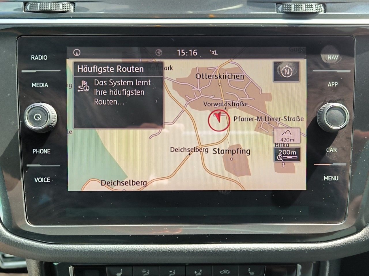 VW Tiguan Sound 4Motion AHK Navi - Bild 27