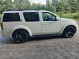 Nissan Pathfinder 2.5 dCi 126 kW/171 PS 4x4 DPF LE Aut. - gebrauchte Nissan Pathfinder aus dem Jahr 2008