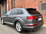Audi Q7 3.0 TDI quattro S-LINE BOSE PANO 360  - graue Audi Q7