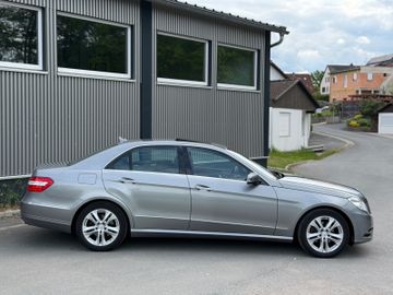 Mercedes E 200 - 7