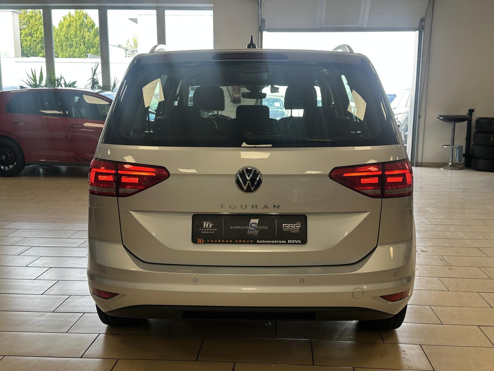 Volkswagen Touran Move 7Sitze AHK LED ACC SHZ PDC WSS heiz., миниатюра 4