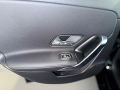 MERCEDES-BENZ A 180 Progressive Limousine - Thumbnail 32