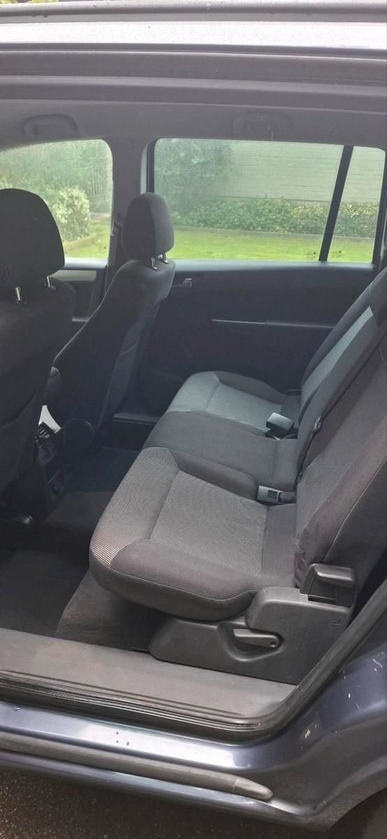 Opel Zafira 2009 — photo 9