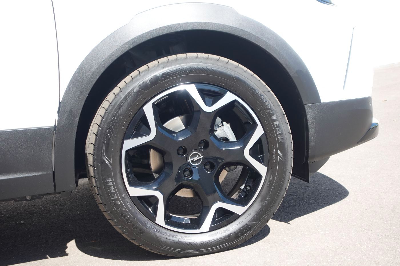 Fahrzeugabbildung Opel Mokka 1.2 Turbo Ultimate KlimaA,Navi,SHZ,PDC