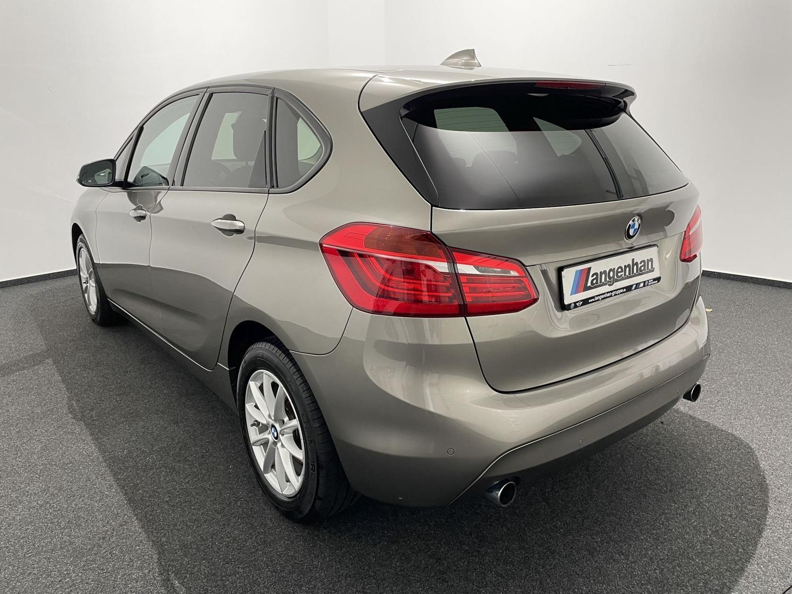 BMW 220i Active Tourer Advantage Tempomat AHK schw.