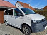 Volkswagen T5 Kombi - Volkswagen T5 Kombi aus 2010