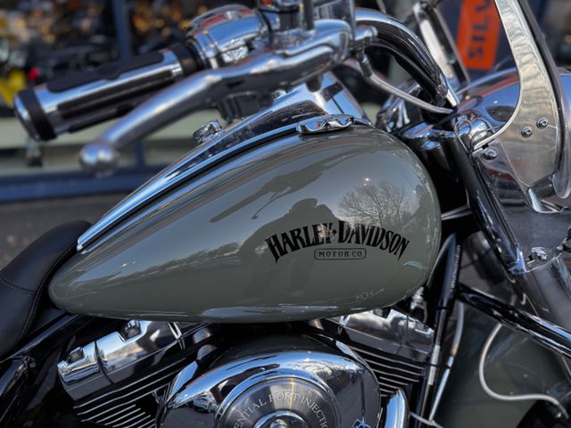 Harley-Davidson FLHR*ROAD KING*UMBAU*VIELE EXTRAS*UNIKAT